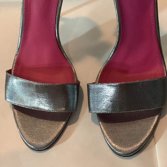 Oscar Tiye Mickey Mouse sandals - Picture 2 of 7